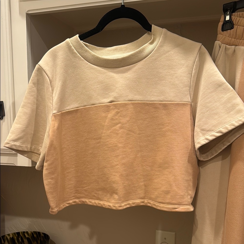 Two-Tone Cream & Peach Cropped Tee